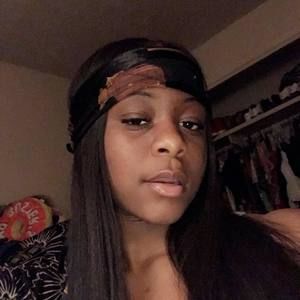 Meet your Posher, Edha